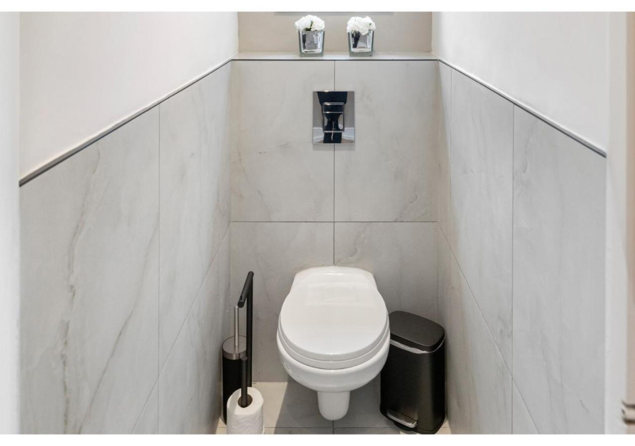 Chic & Radiant Retreat In Harringay Ladder * Londra