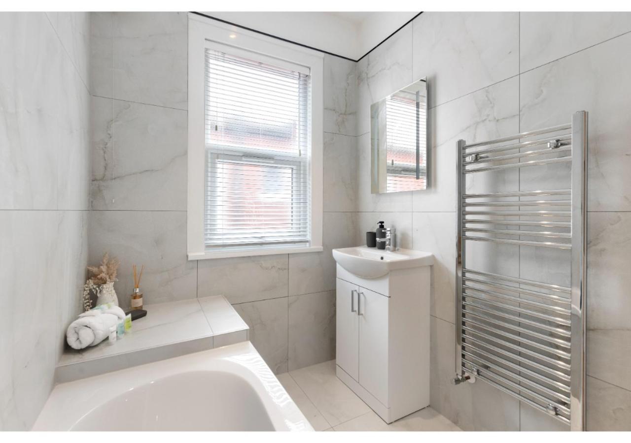 Appartamento Chic & Radiant Retreat In Harringay Ladder *